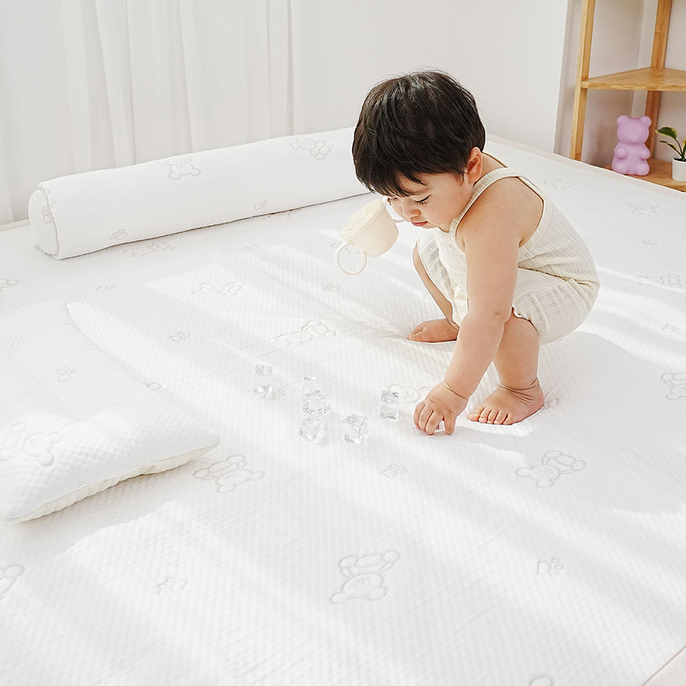 Emong Duralon Cooling Waterproof Crib Mat, Rabbit 50x70cm