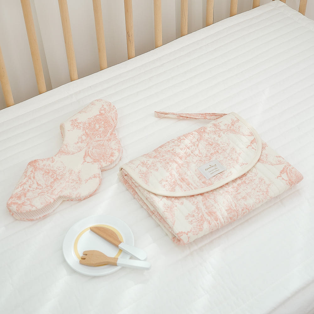Emong Twall de Joie Portable Diaper Changing Pad Mat