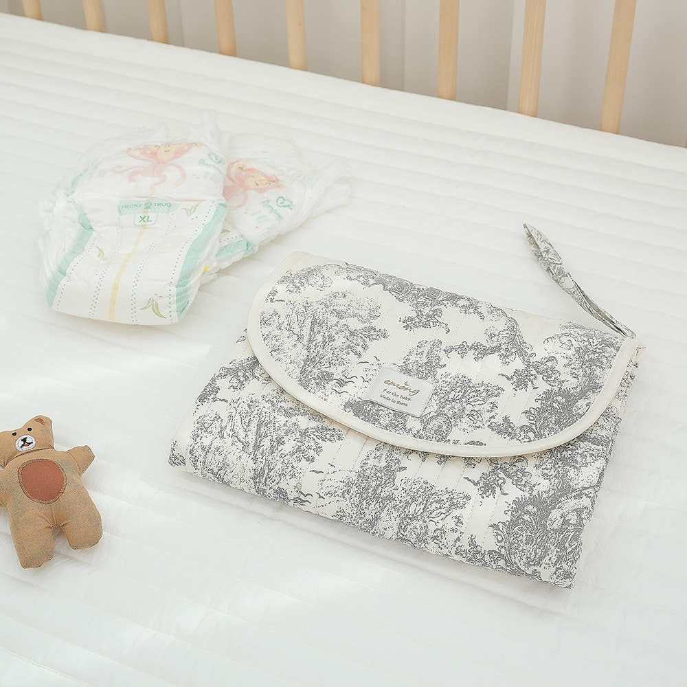 Emong Twall de Joie Portable Diaper Changing Pad Mat